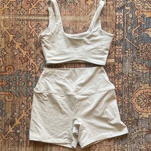 Set Active x Reebok Form Cloud set in Heather Grey